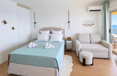 Casa Sud Menton Front de mer exceptionnel, terrasse, parking & climatisation inclus - Foto 3