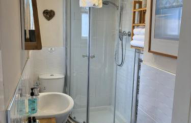 Historic Peel House Serviced Apartments - Photo 11