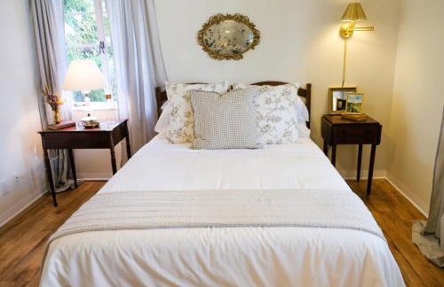 Cozy Renovated Vintage Modern House Downtown! - Foto 7