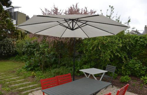 KERJACNINE, à 300 m du port, maison 7 couchages avec grand jardin - Foto 14