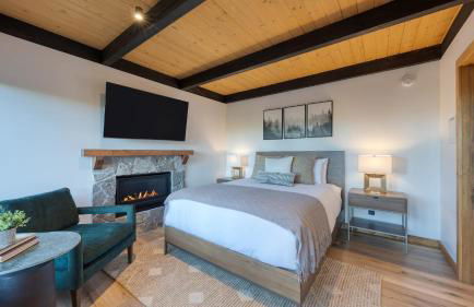 Lake View, Firepit, Game Room Remodeled Lake Tahoe Luxury Cabin by Avantstay - Foto 60