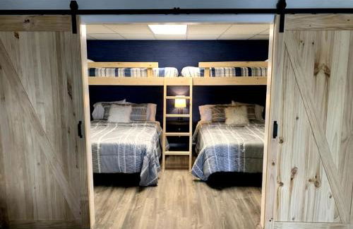 Inmerse in the Serenity of this Lakefront Cottage in Cadiz, Kentucky - Foto 24