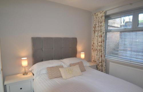 Charming 1 bed riverside apartment - Photo 12