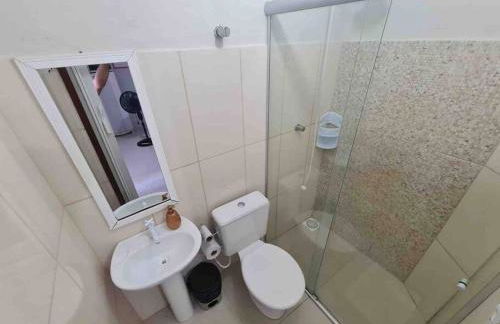 Kitnet 205 no centro com ar condiciona e tv smart - Foto 5