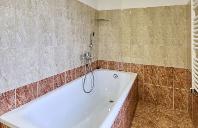 Garden & Pets Escape - Photo 25