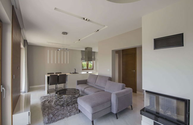 Spacious Villa in Cisownica With Terrace - Photo 8