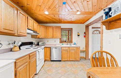 River Road Treehouse Retreat - Foto 7