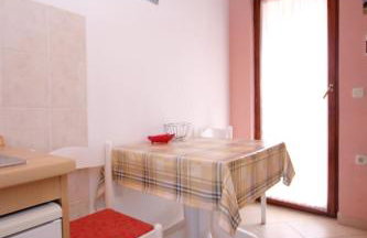 Apartments by the sea Sutomiscica, Ugljan - 912 - Photo 21