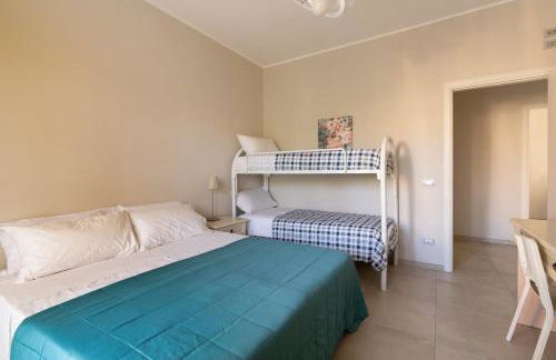 Trani with view - roomy apartment with balconies - Foto 22