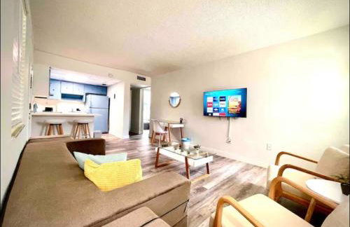 Miami International Airport 2 - Photo 11