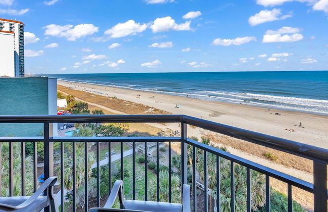 Ocean Front Condos at Patricia Grand - Foto 49