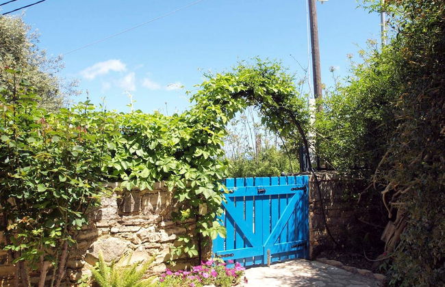 Villa Sofas - Photo 24