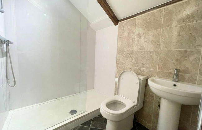 City Centre 2bed Apartment Wi-fi Parking - Photo 9