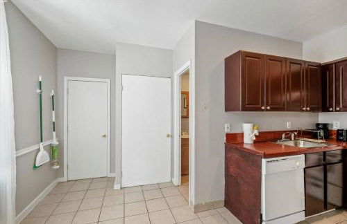 Cozy 1BR w Deck Near Rittenhouse - Foto 19