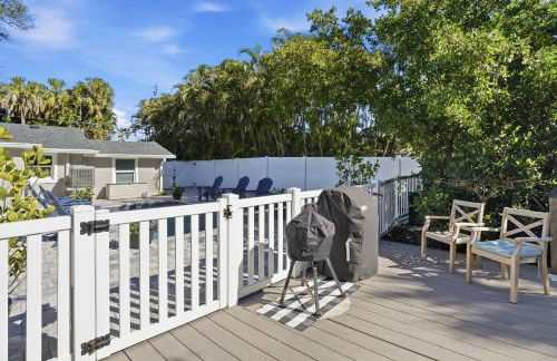 Canal-Front Oasis in Terra Ceia Pool, Patio, Dock - Foto 27