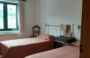 Beautiful house and garden at Serra da Estrela, perfect for groups and families - Foto 12