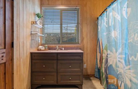 Next to Downtown Huge yard with Parking - Foto 28