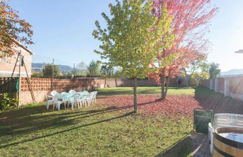 Chalet con jardín, piscina y barbacoa en Logroño - Foto 19