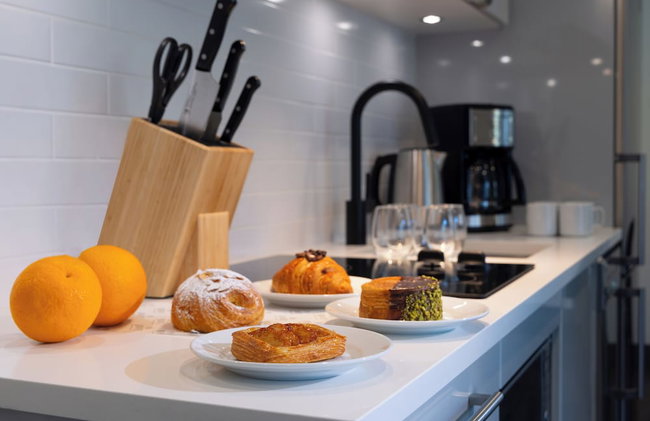 Revival Apartments English Bay - Photo 34