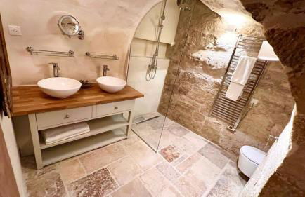 Serenity, Meditation at Notre Dame - Foto 7