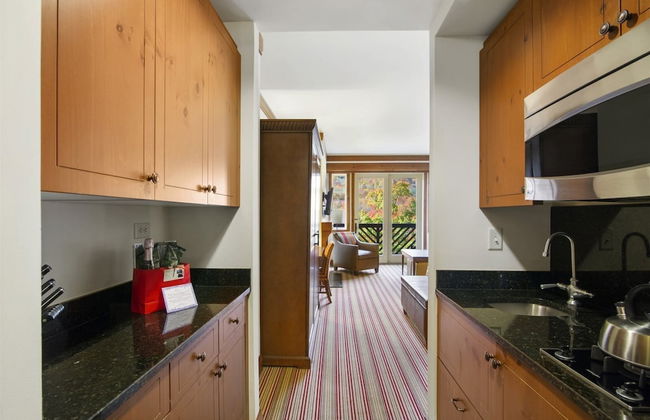 1325 Studio @ The Lodge at Spruce Peak - Photo 4