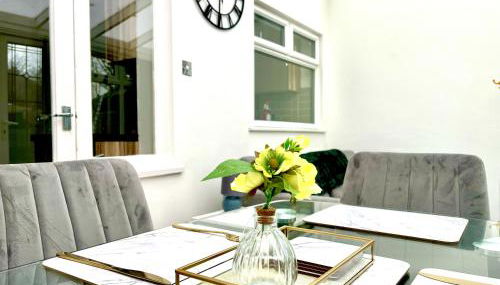 Stunning 3 Bedroom House Near Birmingham Airport and NEC - Foto 4