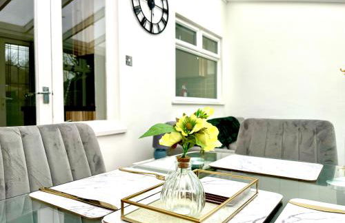 Stunning 3 Bedroom House Near Birmingham Airport and NEC - Foto 4