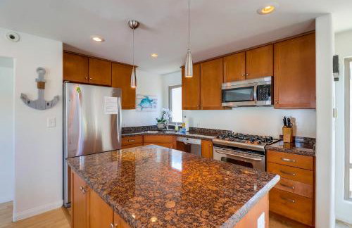 Beach Oasis - Rooftop, Steps2Sand and Water Views - Foto 8