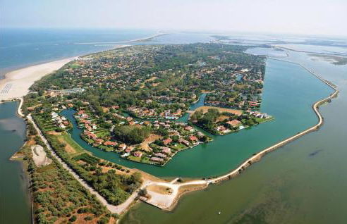 3 Bedroom Nice Home In Albarella Ro - Foto 58