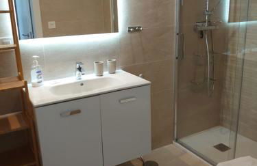 New build modern ap 4 min walk to the beach and Marbella old town - Foto 13