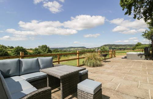 The Old Kennels - Photo 1