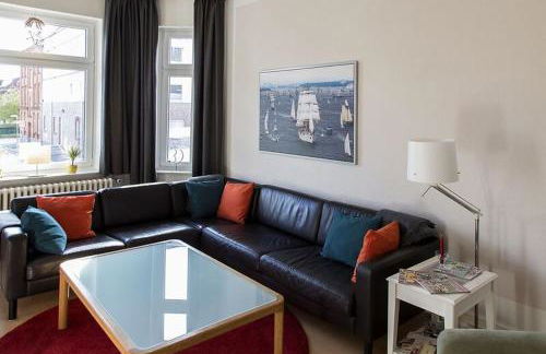 Stilvolle Altbauwohnung in zentraler Lage - Foto 7