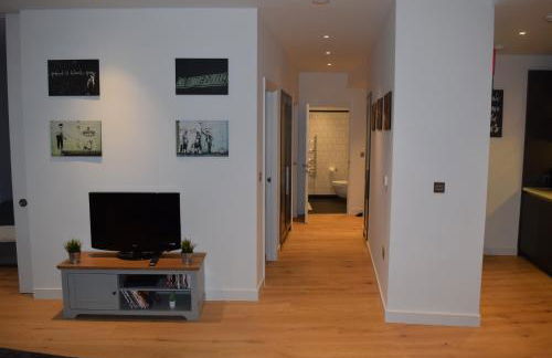 London City Island 3 Bedroom Luxury Apartments, Canary Wharf, E14 - Photo 8