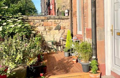 Characterful Edinburgh 1BR, Private Deck, Leith & Walk to City Centre - Foto 7