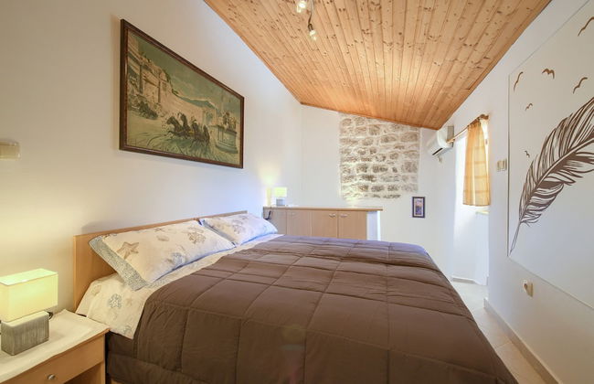 Chic and Charming Krk Downtown Apartments - Photo 10