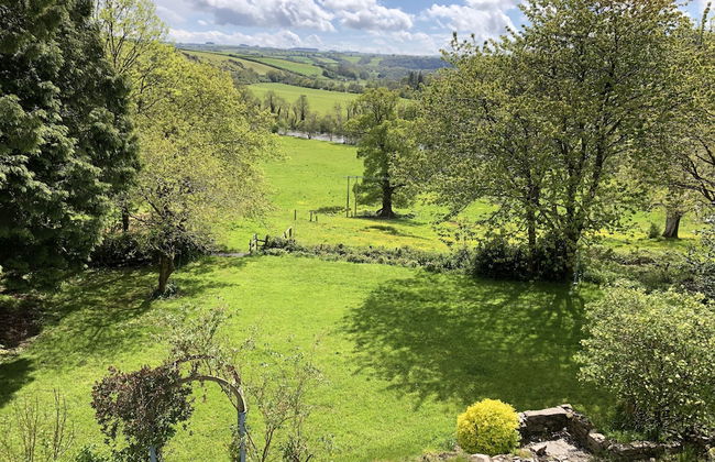 Idyllic Location, Stunning Views, Relax & Refresh in Peace & Comfort - Foto 39