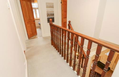 Framingham - Photo 19