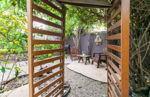 Charming 1-Bedroom Home near Downtown Culver - Photo 33