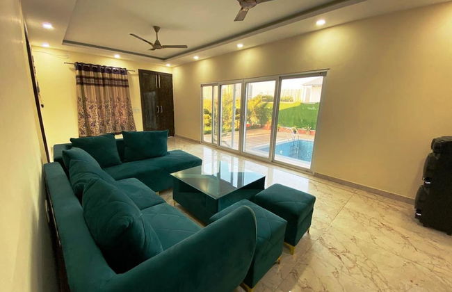 GoBravo 72 - 3BHK Farm with Pool & Garden Sec150 Noida - Photo 12