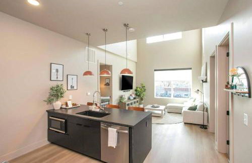 2 Bedroom + Loft Condo, Coffee Shop in Building - Foto 15