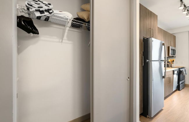 Arlington Lovely Studio Apartment - Photo 13