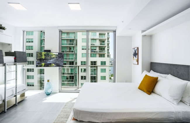 Modern High-Rise Condo with Pool/Gym, in Central DT MIAMI! - Photo 26