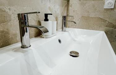 Appartement de luxe climatisé, parking & 2 balcons - Foto 8