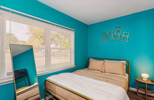 King, Gazebo & Private HotTub~ WestWichita - Photo 25