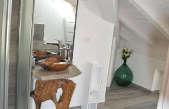 White suite - Jacuzzi, Swimming pool & Lake view - Foto 16