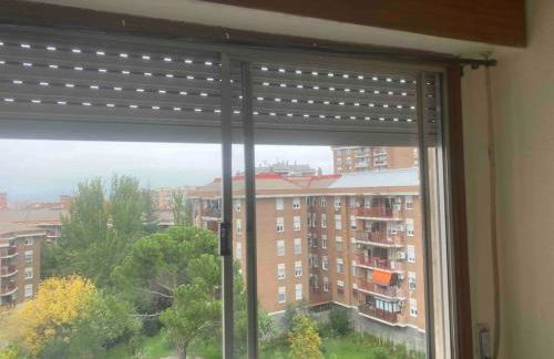 Piso amplio, iluminado y muy bien comunicado - Foto 32