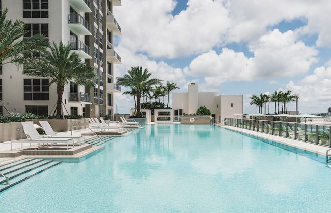 Tucker at Palmer Dadeland Miami - Photo 1