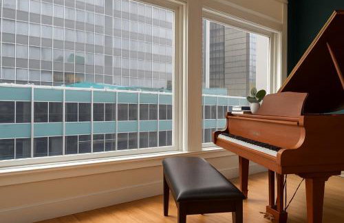 Moss & Oak - King Bed - Grand Piano - TOP FLOOR - Foto 28