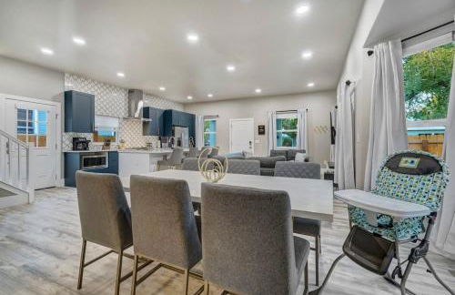 Baby Blue - Hot Tub Easy Access to Top Locations - Foto 19