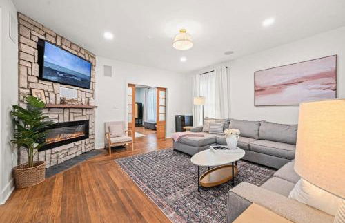 4BR for 10, Near Ark, High-Tech Kitchen, Parking! - Foto 11